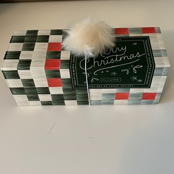 Illume Soy Candles 3 Votives Holiday Gift Set Juniper Moss Christmas - Picture 2 of 5